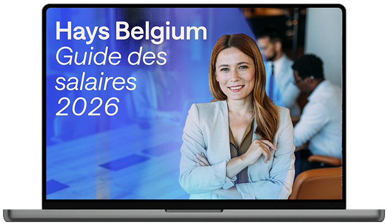 Écran d’ordinateur portable avec la couverture du Hays Belgium Salary Guide 2026 – benchmark salarial et informations sur le marché du travail